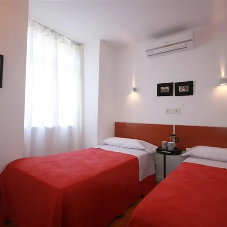 公寓 Sparkling 4 Bedroom In *