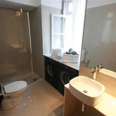 公寓 Sparkling 4 Bedroom In