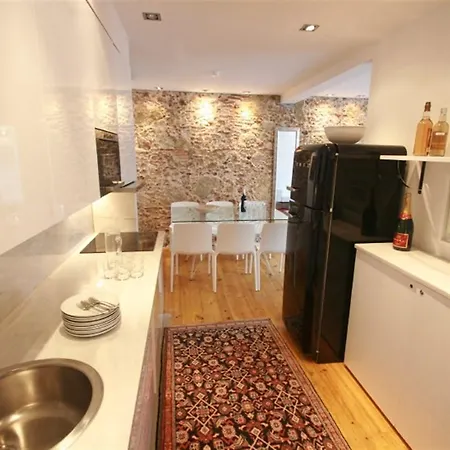Sparkling 4 Bedroom In * Lisboa